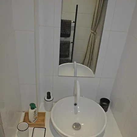 Cosy Studio Near Montmartre Appartamento *